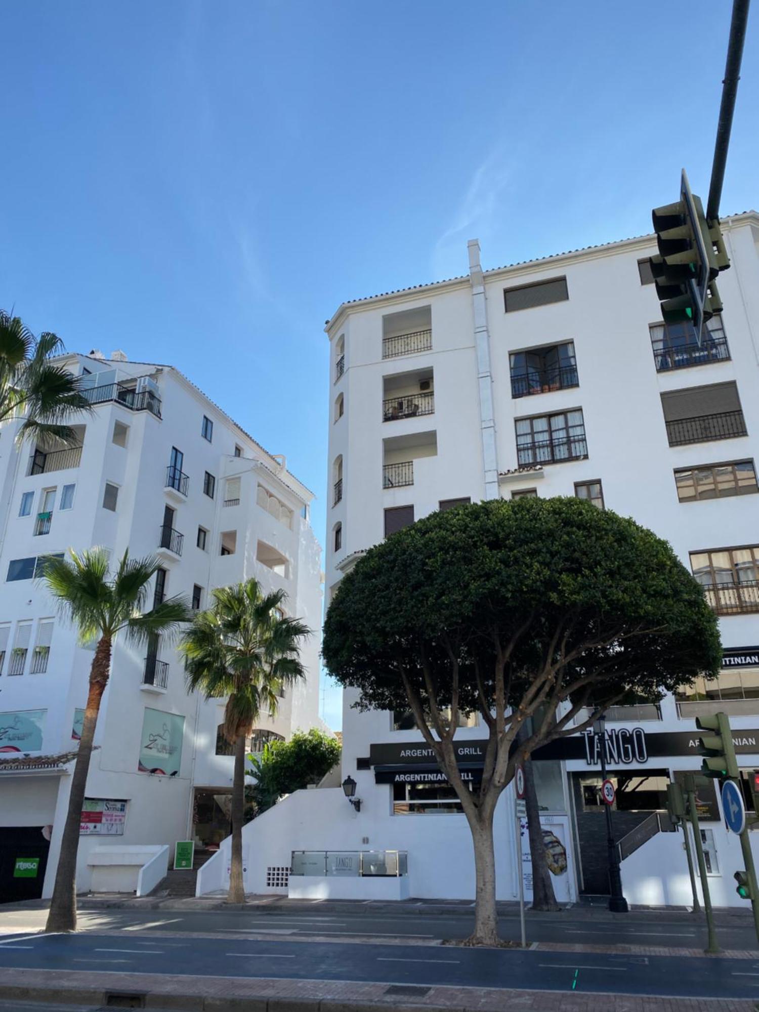 Apartamento Apartment Marbella Bagian luar foto
