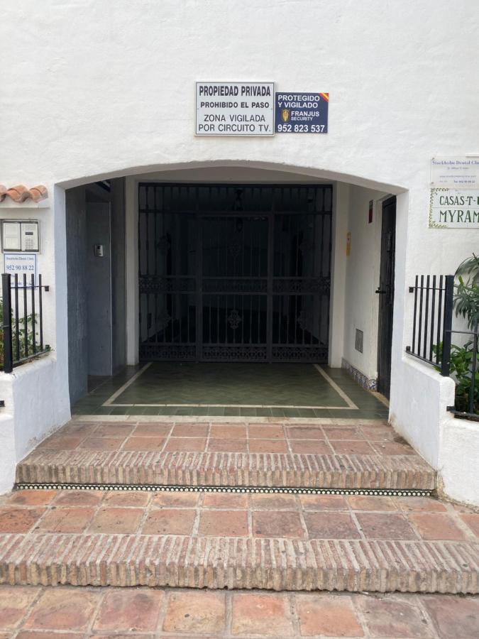 Apartamento Apartment Marbella Bagian luar foto